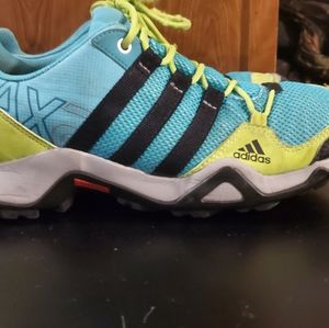 Adidas Sneakers